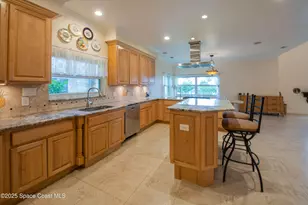 1613 N Indian River Dr, Cocoa, FL 32922 - Photo 23