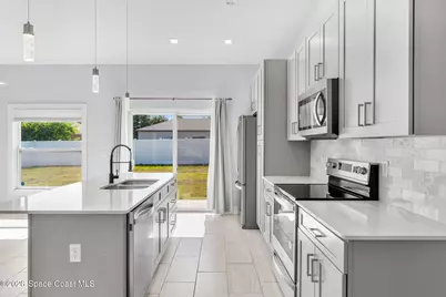 2840 Fontainebleau Avenue SE, Palm Bay, FL 32909 - Photo 17