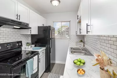 115 W Seminole Avenue #204, Melbourne, FL 32901 - Photo 3
