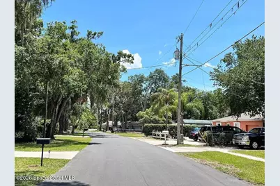105 Burchwood Avenue, Plant City, FL 33563 - Photo 5