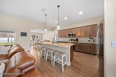 1064 Captiva Island Circle SW, Palm Bay, FL 32908 - Photo 5