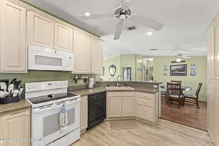 4403 Twin Lakes Dr, Melbourne, FL 32934 - Photo 11
