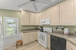 4403 Twin Lakes Dr, Melbourne, FL 32934 - Photo 9