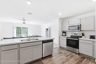 199 Tile Avenue SW, Palm Bay, FL 32908 - Photo 7