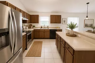 906 Shaw Cir, Melbourne, FL 32940 - Photo 3