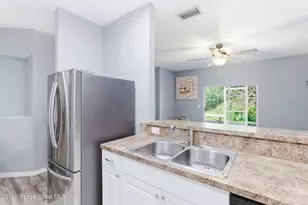 1045 Venetian Dr, Melbourne, FL 32904 - Photo 9
