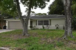 988 Hunt St NW, Palm Bay, FL 32907 - Photo 1