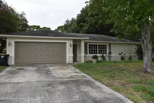 988 Hunt St NW, Palm Bay, FL 32907 - Photo 7