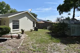 988 Hunt St NW, Palm Bay, FL 32907 - Photo 35
