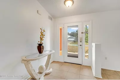 368 Thunderbird Avenue NW, Palm Bay, FL 32907 - Photo 3