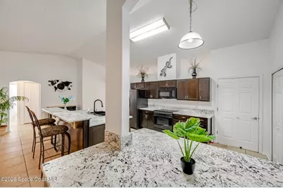 368 Thunderbird Avenue NW, Palm Bay, FL 32907 - Photo 7