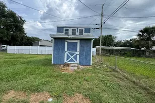 1405 E Stetson Dr E, Cocoa, FL 32922 - Photo 17