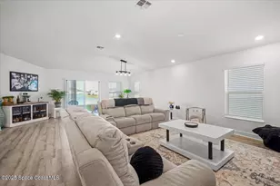 527 Glaspell Cir SE, Palm Bay, FL 32909 - Photo 17