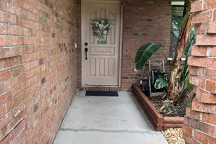 135 Palm Cir, Melbourne, FL 32940 - Photo 3