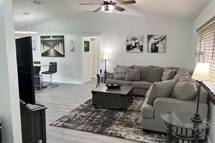 135 Palm Cir, Melbourne, FL 32940 - Photo 15
