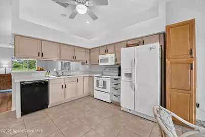 560 Greenleaf Lane, Titusville, FL 32780 - Photo 9