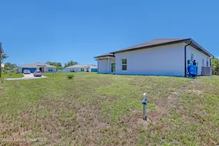 601 Yardley St SW, Palm Bay, FL 32908 - Photo 9