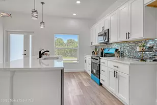 601 Yardley St SW, Palm Bay, FL 32908 - Photo 13