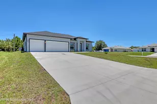 601 Yardley St SW, Palm Bay, FL 32908 - Photo 1