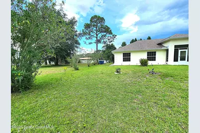 622 SW Weaver Road SW, Palm Bay, FL 32908 - Photo 3