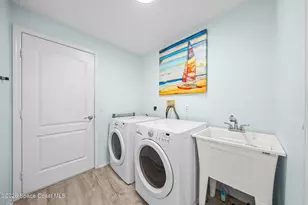 7895 Citrus Creek Dr, Melbourne, FL 32940 - Photo 15