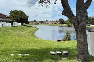 1075 Luminary Cir, Melbourne, FL 32901 - Photo 7