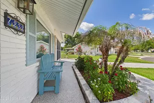 7232 Omega Ct, Zephyrhills, FL 33541 - Photo 9