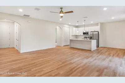 1041 Wesberry Street SE, Palm Bay, FL 32909 - Photo 5