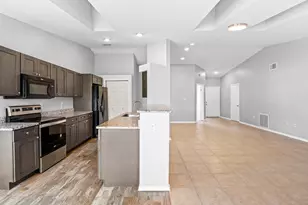 648 Munich St NW, Palm Bay, FL 32907 - Photo 5