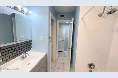 335 S Brevard Ave Avenue #E, Cocoa Beach, FL 32931 - Photo 17