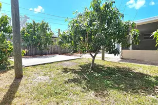 1380 Floral Ln, Merritt Island, FL 32952 - Photo 5