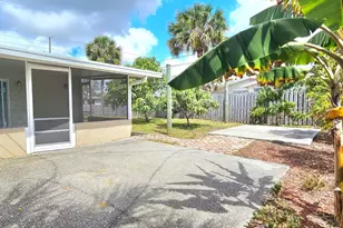 1380 Floral Ln, Merritt Island, FL 32952 - Photo 17