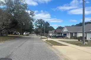 7424 Stagecoach Rd, Pensacola, FL 32526 - Photo 5