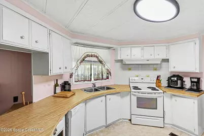 548 Marnie Circle, Melbourne, FL 32904 - Photo 7