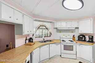 548 Marnie Cir, Melbourne, FL 32904 - Photo 7