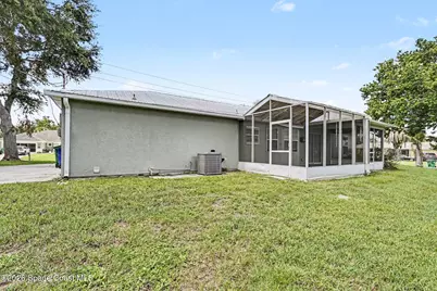 880 Vocelle Avenue, Sebastian, FL 32958 - Photo 21