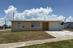 611 Floral Ln, Port Charlotte, FL 33952 - Photo 1
