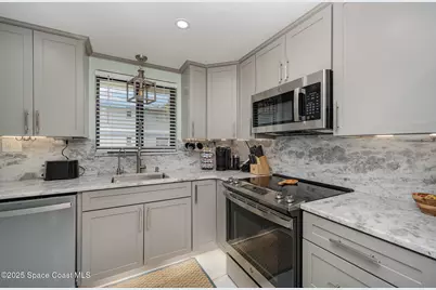 7101 Ridgewood Avenue #102, Cape Canaveral, FL 32920 - Photo 3