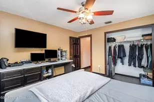 562 Lake Ashley Cir, Melbourne, FL 32904 - Photo 25