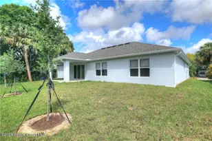426 Lanfair Ave, Sebastian, FL 32958 - Photo 3