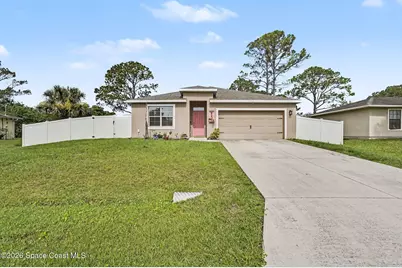 860 Airport Avenue SE, Palm Bay, FL 32909 - Photo 5
