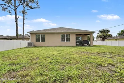 860 Airport Avenue SE, Palm Bay, FL 32909 - Photo 7