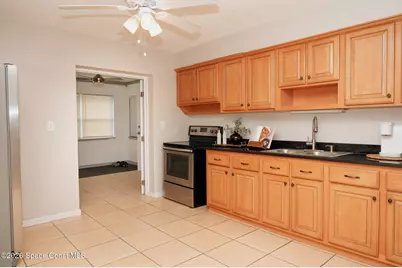 633 Wisteria Drive, Melbourne, FL 32901 - Photo 9