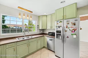 485 Poinciana Dr, Melbourne, FL 32935 - Photo 5