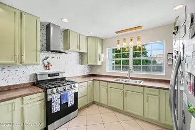485 Poinciana Drive, Melbourne, FL 32935 - Photo 5
