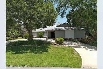 1070 47th Avenue SW, Vero Beach, FL 32968 - Photo 1