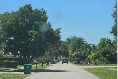 6240 NW 112th Terrace, Hialeah, FL 33012 - Photo 5