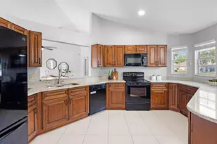 1708 Pga Blvd, Melbourne, FL 32935 - Photo 3