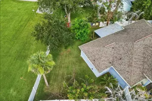 1165 S Courtenay Pkwy, Merritt Island, FL 32952 - Photo 25