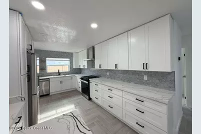 233 NE 1st Street S, Satellite Beach, FL 32937 - Photo 9